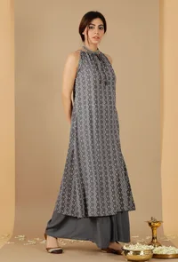 Grey Bandhani Halter Neck Gathered Kurta image 3