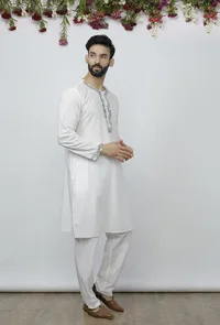 Set of 2: White Cotton Block Print Kurta and Salwar image 2