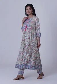 Multicolor Motif Cotton Kurta image 3