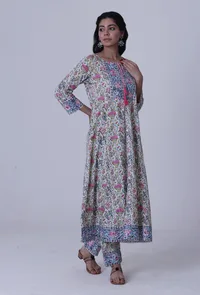 Multicolor Motif Cotton Kurta image 4