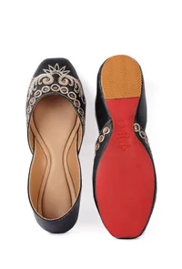 Aria Black Dori zari Embroidered Jutti image 3