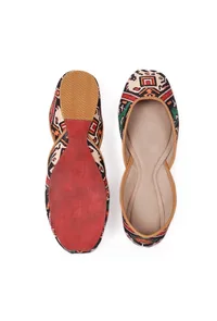 Dark Green & Red Silk Patola Print Juttie image 3