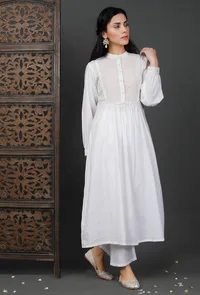 Set of 2: White Cotton Kurta With Pants image 2