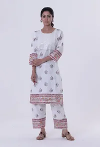 Set Of 2: White Cotton Kurta & Pant With Multicolor Motif image 1