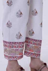 Set Of 2: White Cotton Kurta & Pant With Multicolor Motif image 6