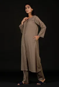 Wisteria Lilac Solid Embroidered Kurta image 3