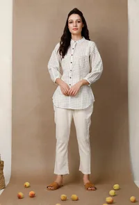 Off White Buttoned Cotton Shirt image 1