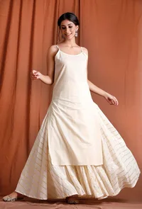 Set of 2- White Cotton Slip Kurta with Umbrella Skirt image 3