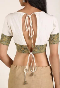 Off White Padded Cotton Slub Blouse With Keyhole Back image 3