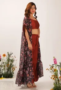 Zoon Floral Chintz Front Open Cape image 3