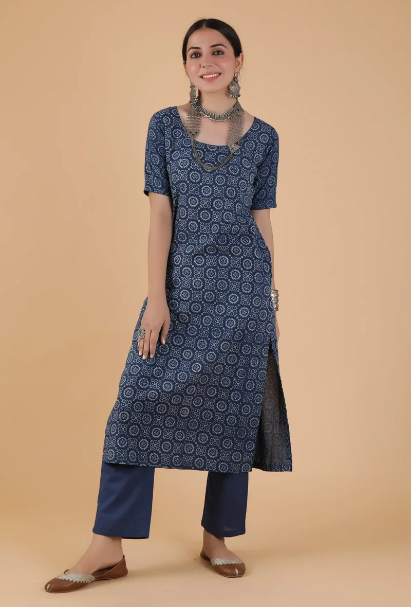 Set Of 2:Afsana Indigo Cotton Straight Kurta & Narrow Fit Pants