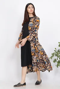 Set of 2 : Black A-Line Dress and Kalamkari Cape image 3