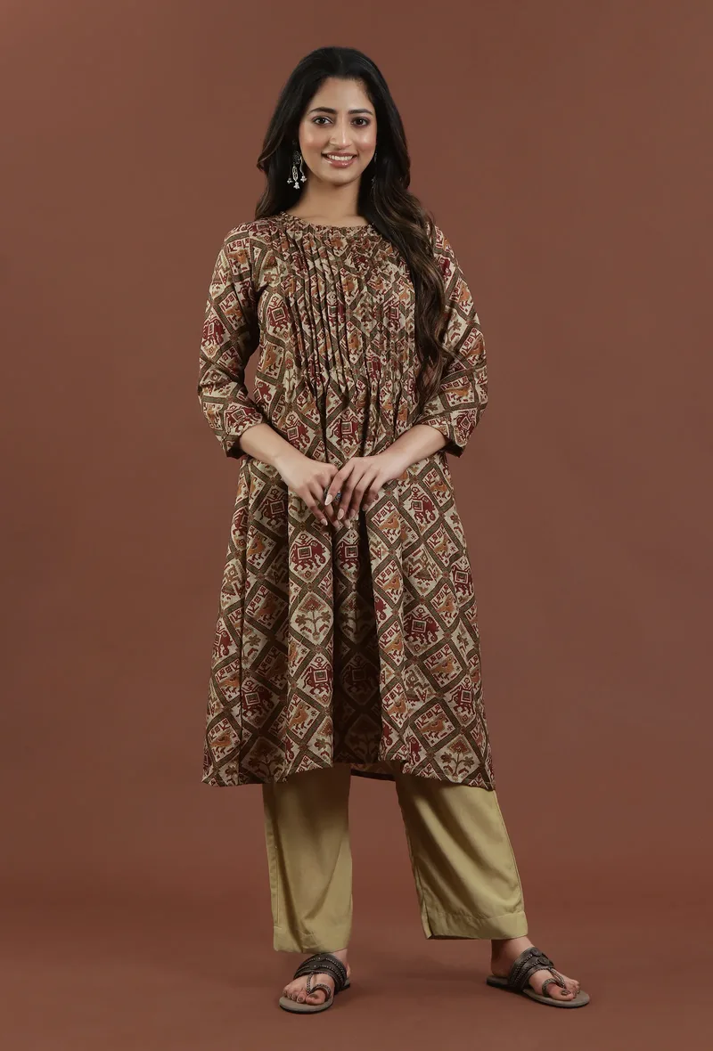 Set of 2: Heritage Patola Printed Tussar Silk Gathered Kurta with Shantoon Pant Set