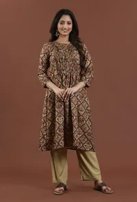 Set of 2: Heritage Patola Printed Tussar Silk Gathered Kurta with Shantoon Pant Set image 1