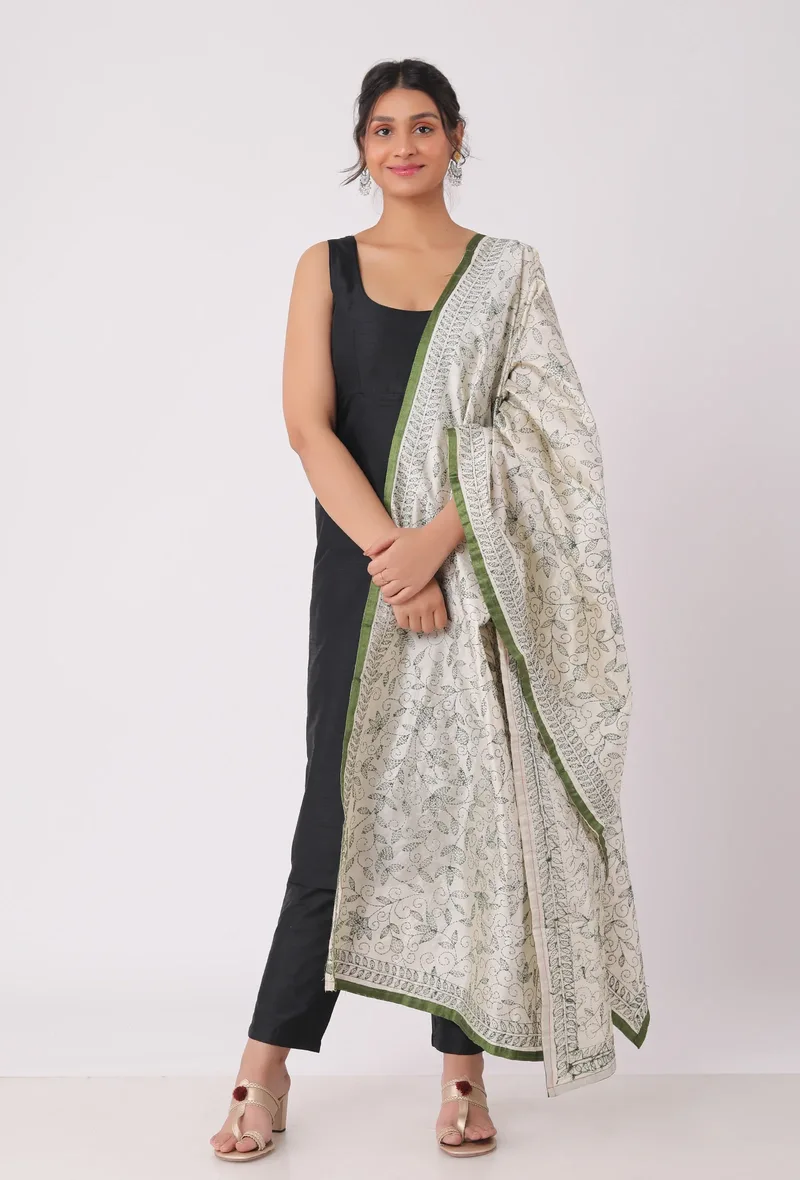 Triveni hand embriodered kantha silk dupatta