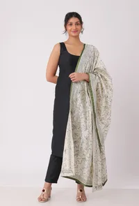 Triveni hand embriodered kantha silk dupatta image 3