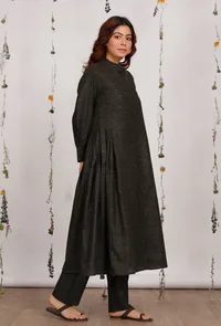 Set of 2: Dark Olive Cotton Khaadi Kurta with Dark Olive Straight Pants image 3
