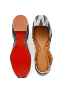 Grey and White Ikkat Cruelty Free Leather Juttis image 3