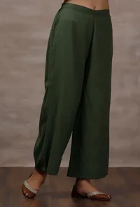 Tahira Sap Green Straight Woollen Pants image 2