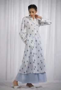 Set Of 2: Blue and Green Block Printed Slub Flared Kurta with Cotton Striped Flared Pants image 1
