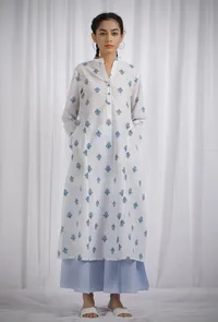 Set Of 2: Blue and Green Block Printed Slub Flared Kurta with Cotton Striped Flared Pants image 3