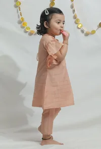 Set of 2: Peach Chanderi Kurta with Pants image 2