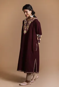 Maroon Oak Aari Embroidered Kashmiri Phiran-Free Size image 3