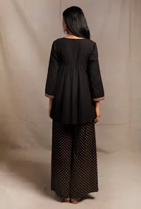 Black Front Embroidered Gathered Short Kurta image 4