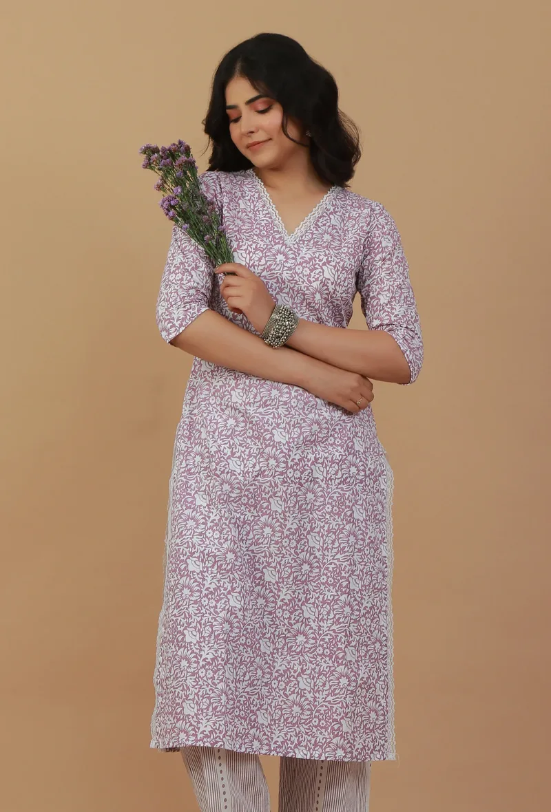 Lavender Floral Printed Cotton Straight Kurta