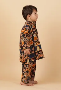 Set Of 2: Mason Black Kalamkari Printed Cotton Kurta & Pyjama image 2