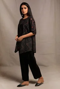 Set of 2: Black Hand Block Printed & Embroidered Short Tunic with Black Flex Narrow Pants image 2