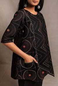 Set of 2: Black Hand Block Printed & Embroidered Short Tunic with Black Flex Narrow Pants image 6