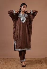 Purple Brown Velvet Zari Embroidered Kurta, Pant And Dupatta Set- Free Size image 2