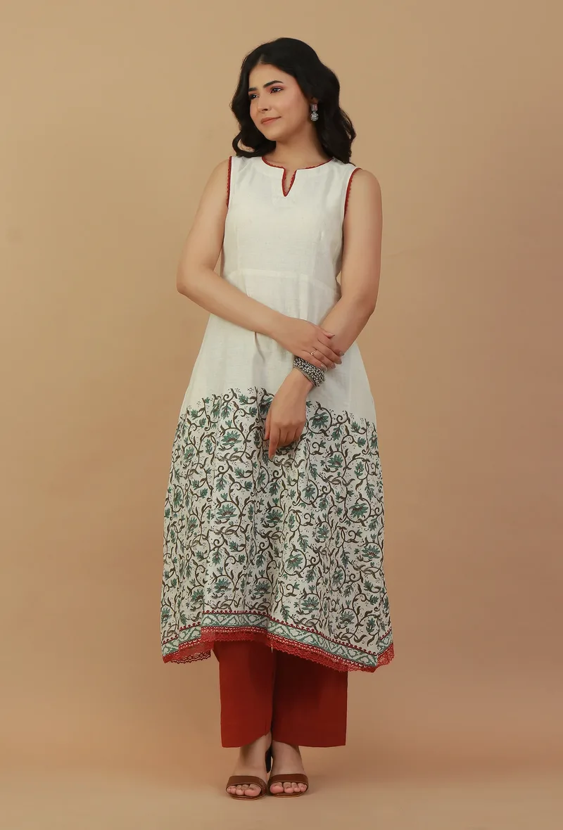 Set of 2: Off-White Sleeveless Block Printed Kurta with Rust Cotton Pants