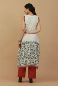 Set of 2: Off-White Sleeveless Block Printed Kurta with Rust Cotton Pants image 3