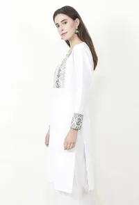 White Kurta With Olive Green Kantha Work image 2