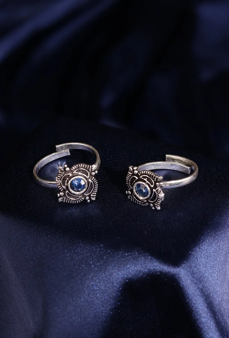 Topaz German Silver Adjustable Toe Ring