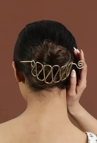 Ripple Wire Bun Holder Brass Juda pin image 1