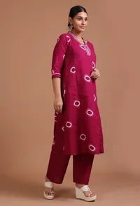 Set Of 2: Maroon Cotton Solid Plain Kurta & Pant Set image 2