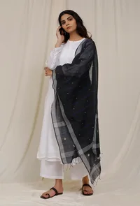 Black Handloom Cotton Jamdani stole image 2