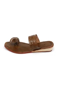 Madhuban Floral Toe-Ring Cruelty-Free Genuine Leather Kolhapuri image 4