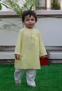 Set Of 2: Snoopy Yellow Cotton Kurta And Yellow Short image 3