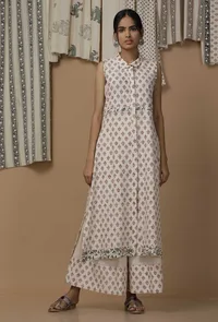 Set Of 2 : White and Maroon Handblock Cotton Flex Kurta and Culottes image 1