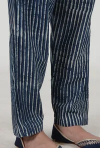 Indigo Printed Blue Cotton Pant image 4