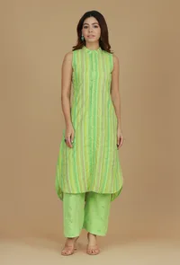 Set of 2 Lime Green Striped Sleeveless Kurta with Booti Embroidered Pants image 1