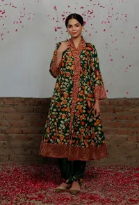 Set Of 2: Green Kalamkari Printed Overlap Flared Kurta Dress With Solid Green Chanderi Narrow Pants image 1