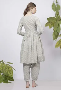 Set of 2: Sage Green Floral Hand-Block Printed Cotton Gathered Kurta With Handblock Printed Cotton Dhoti image 4