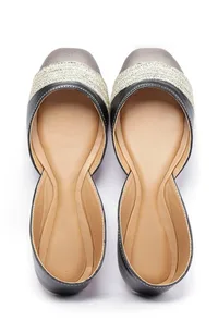 Silver Embroidered Cruelty-Free Leather Juttis image 1