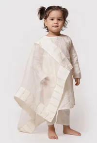 Set of 3 - Snow White Malmal Zig Zag Kurta with Pajama and Dupatta image 3