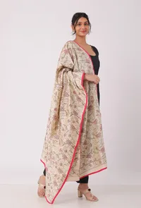 Kavya hand embroidered kantha silk dupatta image 3